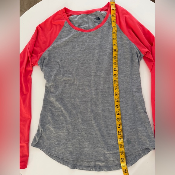 The North Face Motivation Long Sleeve Crew Women's Medium Flash Dry Thumb Holes - Picture 7 of 9